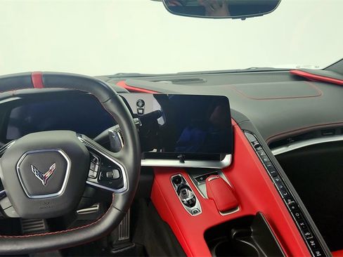 Certified 2024 Chevrolet Corvette Stingray Preferred Conv w/ Battery Protection Package image 22