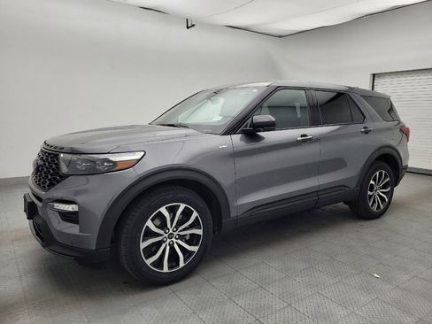 Used 2022 Ford Explorer ST-Line AWD/4WD image 2