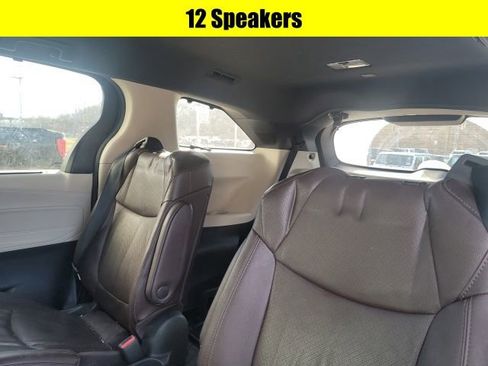 Used 2021 Toyota Sienna Platinum image 10