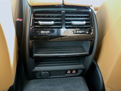 Used 2022 BMW 530e w/ Executive Package image 12