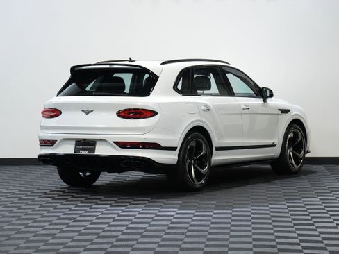Used 2022 Bentley Bentayga AWD/4WD image 6