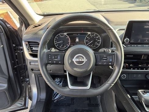 Used 2023 Nissan Rogue SL image 13