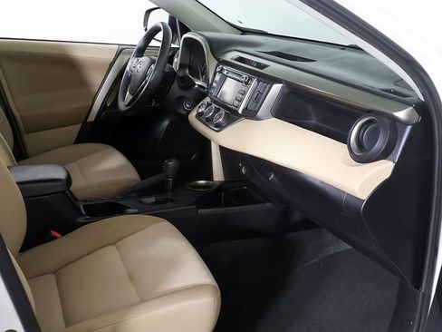 Used 2013 Toyota RAV4 LE FWD image 19
