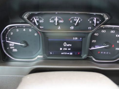Used 2019 GMC Sierra 1500 SLE w/ SLE Value Package AWD/4WD image 17