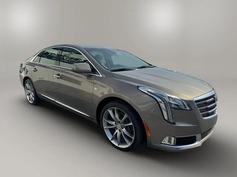 Used 2018 Cadillac XTS Premium Luxury w/ Driver Assist Package FWD image 4