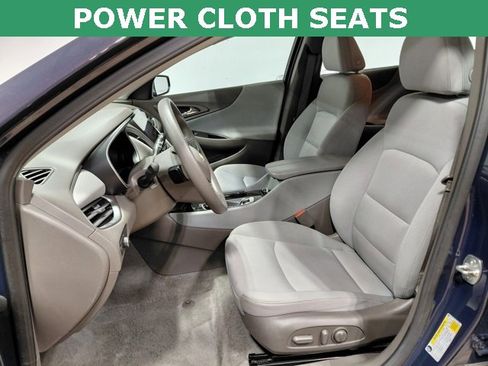 Certified 2025 Chevrolet Malibu LT image 3