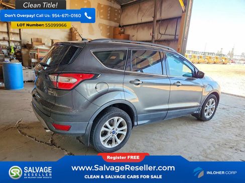 Used 2018 Ford Escape SE w/ Ford Safe & Smart Package FWD image 4