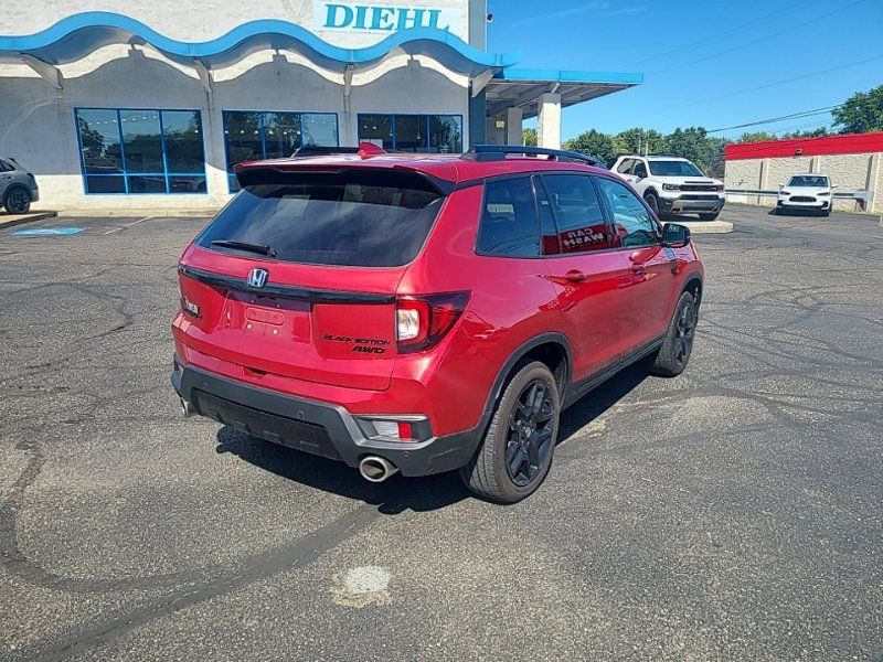 Used 2024 Honda Passport Black Edition image 5