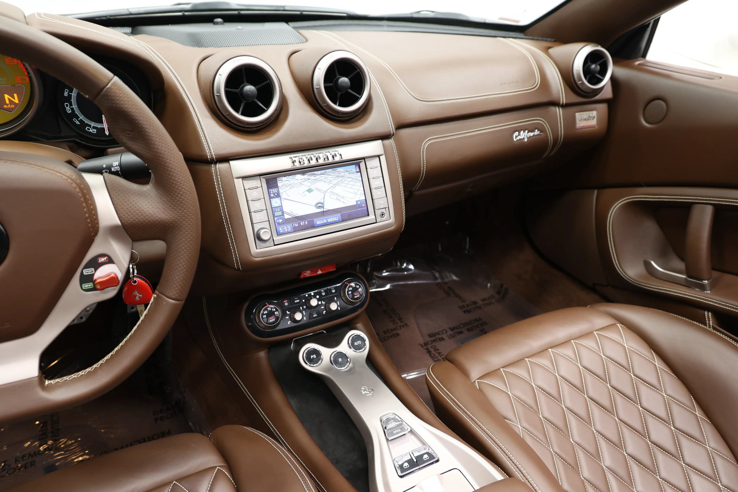Used 2010 Ferrari California RWD image 60