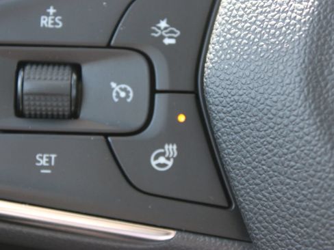 Used 2025 Chevrolet TrailBlazer LT w/ Convenience Package FWD image 37