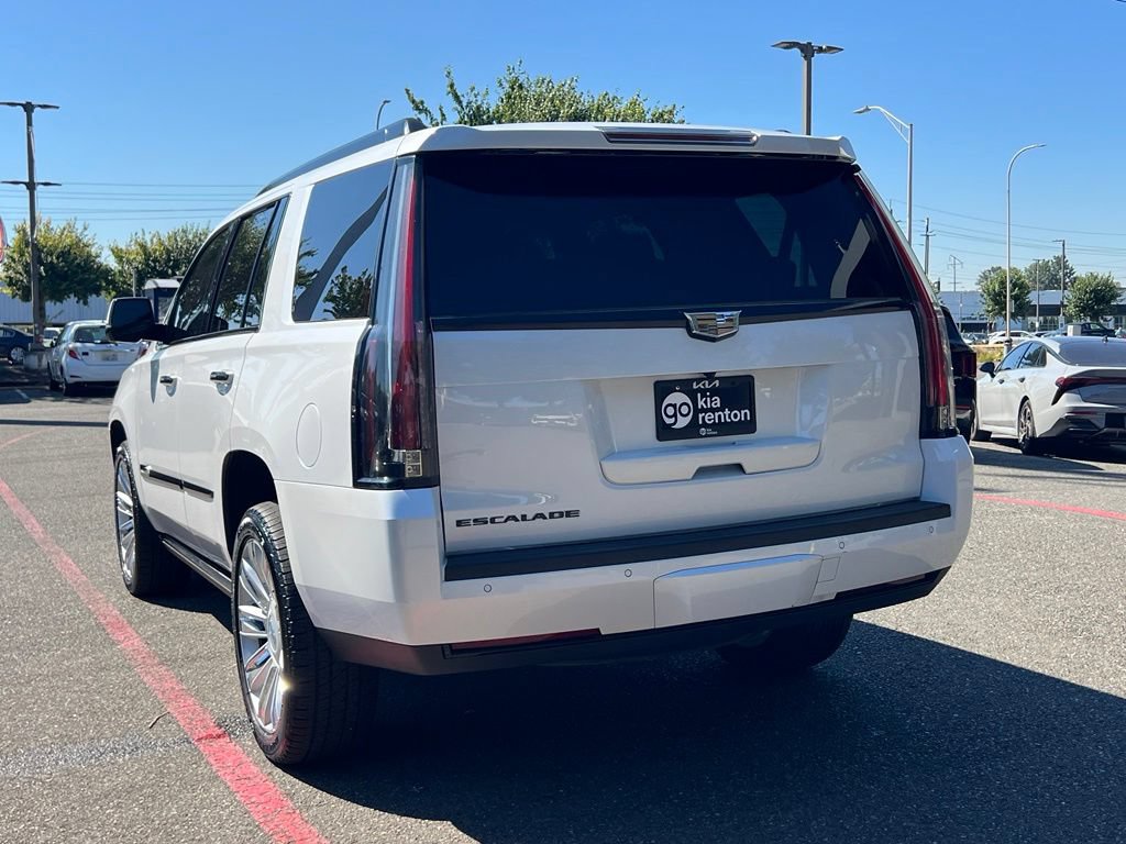 Used 2016 Cadillac Escalade Platinum AWD/4WD image 7