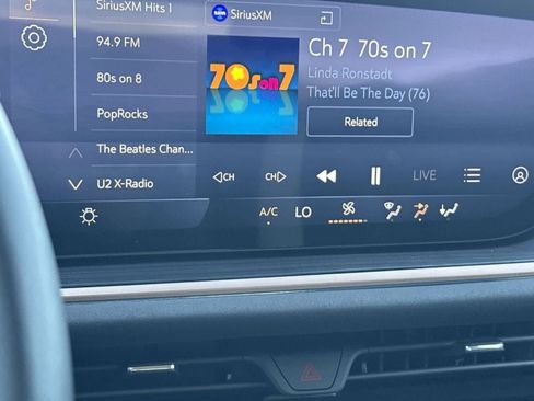 Used 2025 Buick Envision Sport Touring image 21