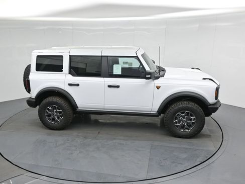 New 2025 Ford Bronco Badlands image 54