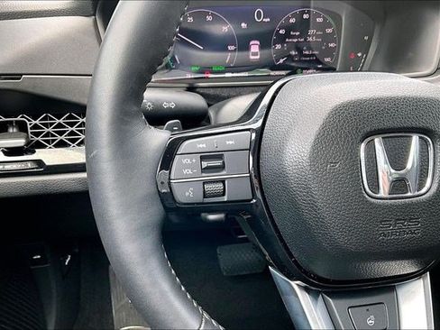 Certified 2025 Honda Accord Touring image 11