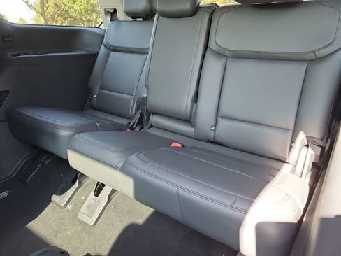 New 2025 Ford Expedition Active image 25