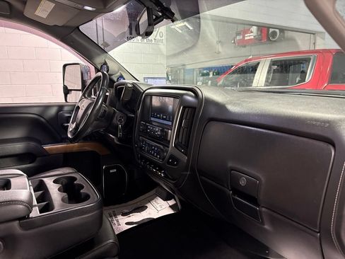 Used 2019 Chevrolet Silverado 3500 LTZ w/ Duramax Plus Package AWD/4WD image 28