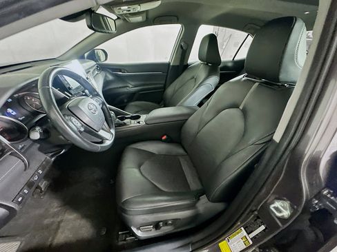 Used 2023 Toyota Camry XSE image 13