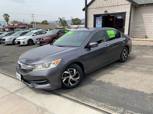 Used 2017 Honda Accord LX image 2
