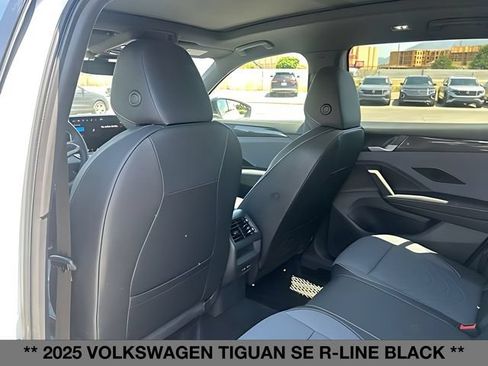 Used 2025 Volkswagen Tiguan SE R-Line AWD/4WD image 19