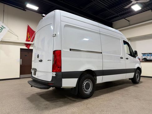 Used 2020 Mercedes-Benz Sprinter 2500 image 5