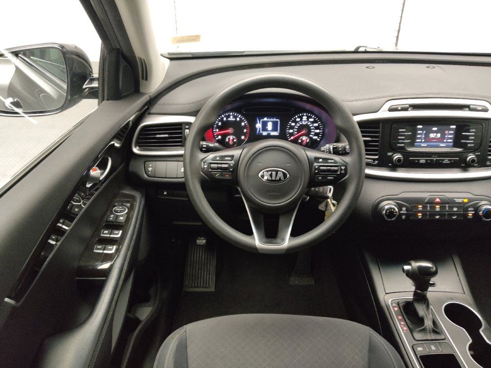Used 2017 Kia Sorento AWD image 22