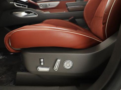 Used 2025 Lincoln Nautilus Black Label AWD/4WD image 10
