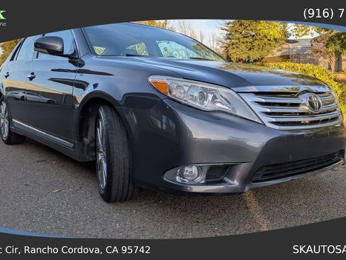Used 2011 Toyota Avalon image 4