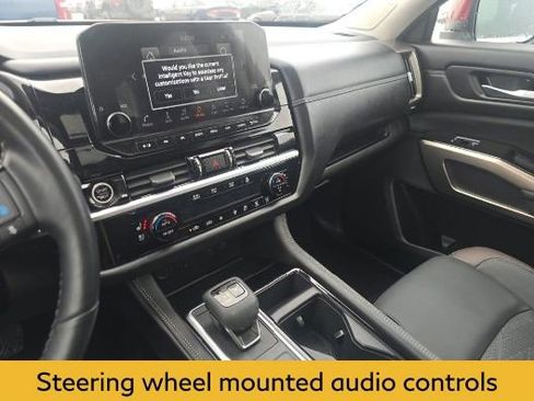 Used 2024 Nissan Pathfinder Platinum w/ Cargo Package image 9