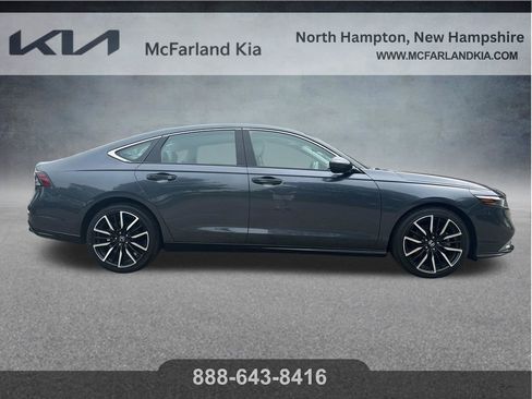 Used 2023 Honda Accord Touring image 6