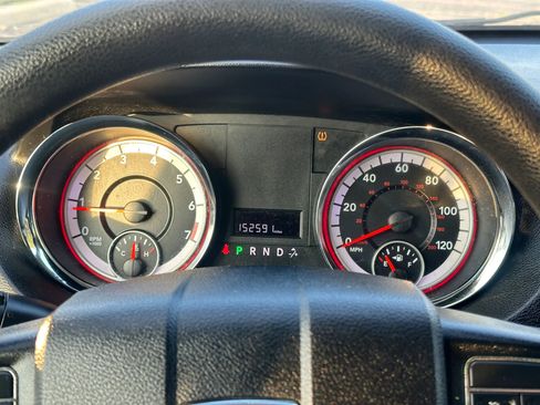 Used 2012 Dodge Grand Caravan SE image 24