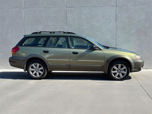 Used 2006 Subaru Outback 2.5i image 6