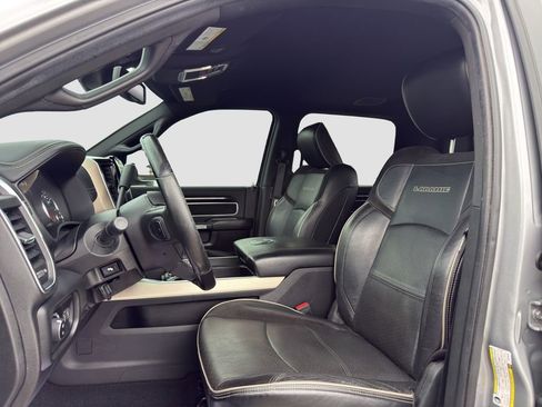 Used 2019 RAM 2500 Laramie AWD/4WD image 9
