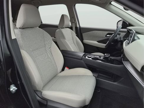 Used 2023 Nissan Rogue SV image 16