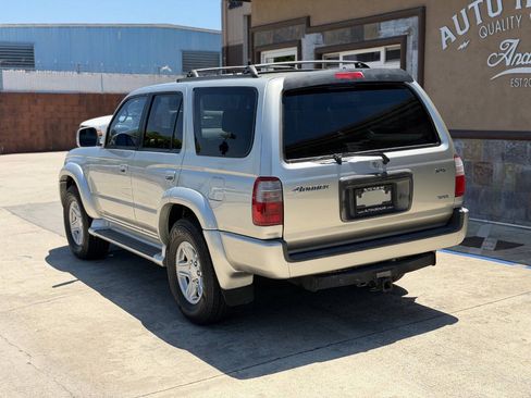 Used 2000 Toyota 4Runner SR5 RWD image 8