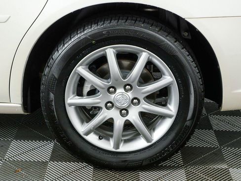 Used 2008 Buick Lucerne CXL w/ Driver Confidence Package FWD image 33