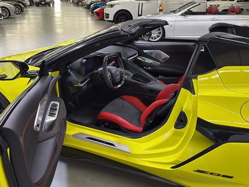 Used 2024 Chevrolet Corvette Z06 w/ Z07 Performance Package RWD image 16