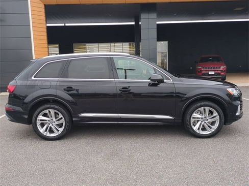 Used 2020 Audi Q7 3.0T Premium Plus w/ Premium Plus Package image 3