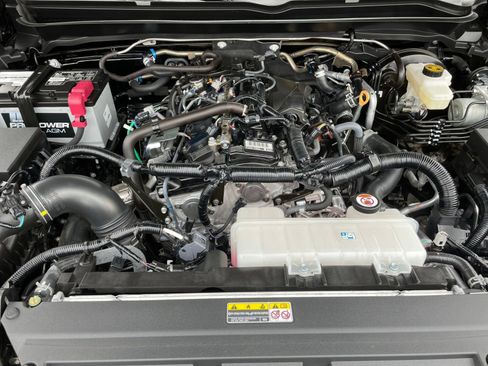 Used 2025 Toyota Tacoma TRD Off-Road image 31