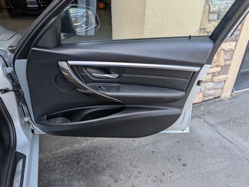 Used 2016 BMW 328i Sedan RWD image 29