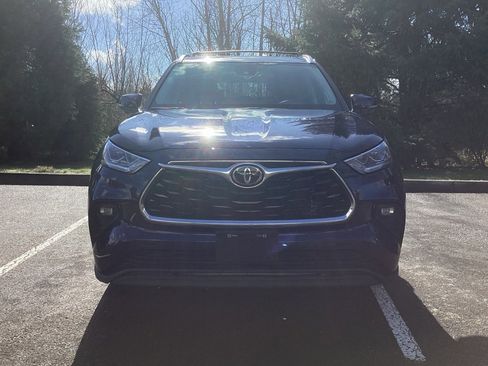 Used 2024 Toyota Highlander Limited image 21