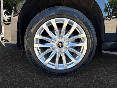 Used 2022 Cadillac Escalade ESV Luxury RWD image 12