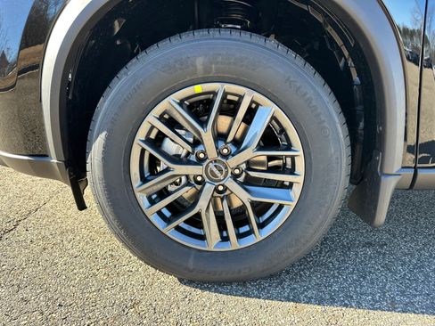 New 2026 Nissan Rogue S image 11