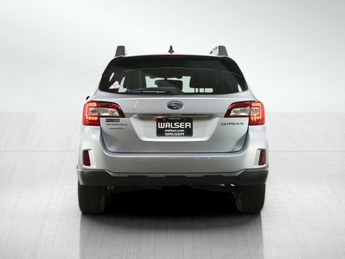 Used 2016 Subaru Outback 2.5i Limited AWD/4WD image 4