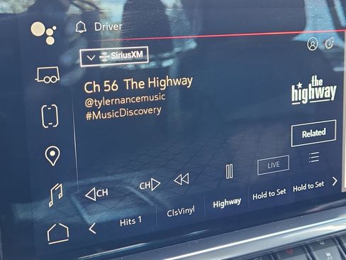 Used 2024 GMC Sierra 1500 SLT image 14