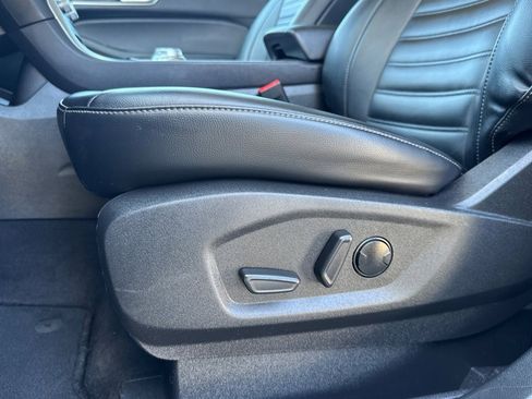 Used 2023 Ford Edge SEL image 13