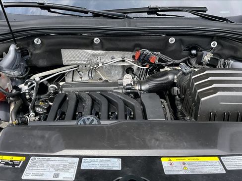 Used 2022 Volkswagen Atlas Cross Sport SEL R-Line w/ Cross Sport MDO Package AWD/4WD image 32