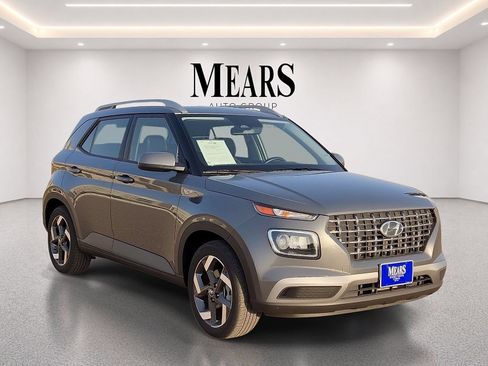 Used 2025 Hyundai Venue SEL FWD image 7
