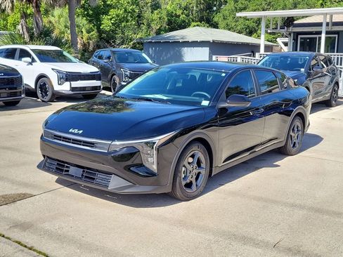 New 2026 Kia K4 FWD image 3