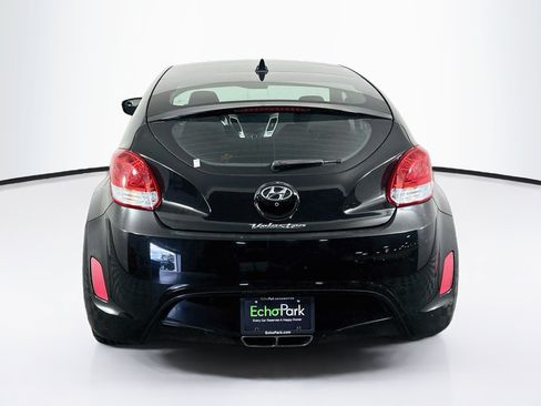 Used 2017 Hyundai Veloster Value Edition FWD image 7