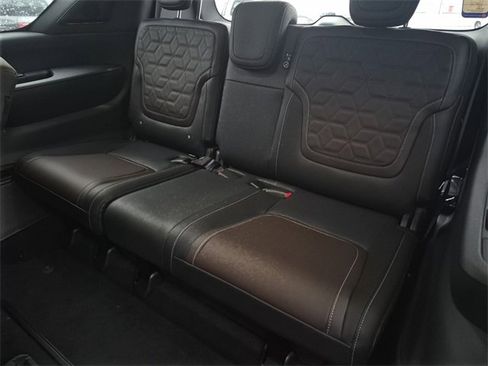 New 2025 Nissan Armada Platinum image 14